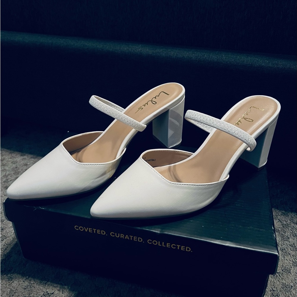 NEW, NEVER WORN Lulus Off White Heels